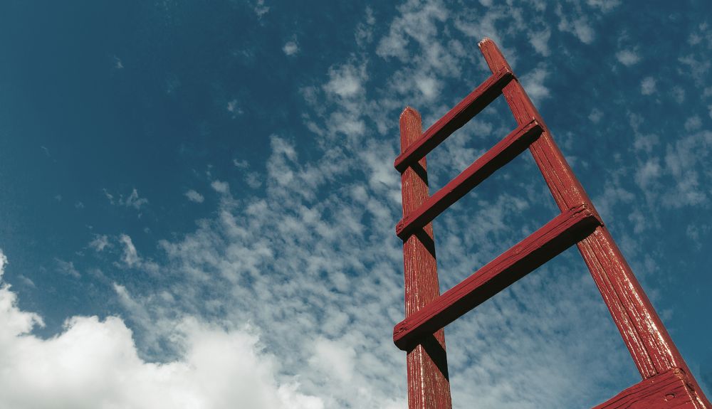 How to set smart goals to climb the corporate ladder